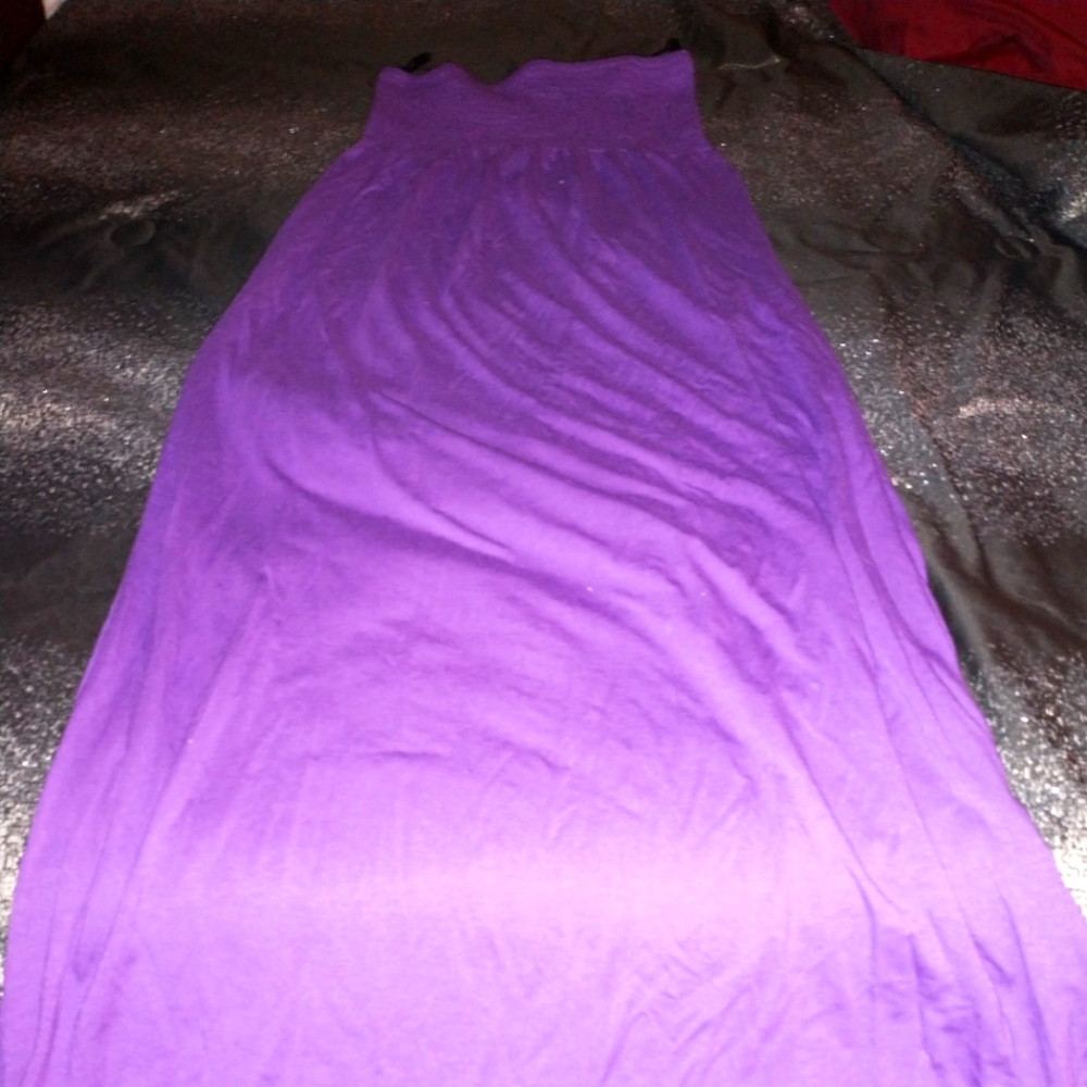 Size M color purple dress